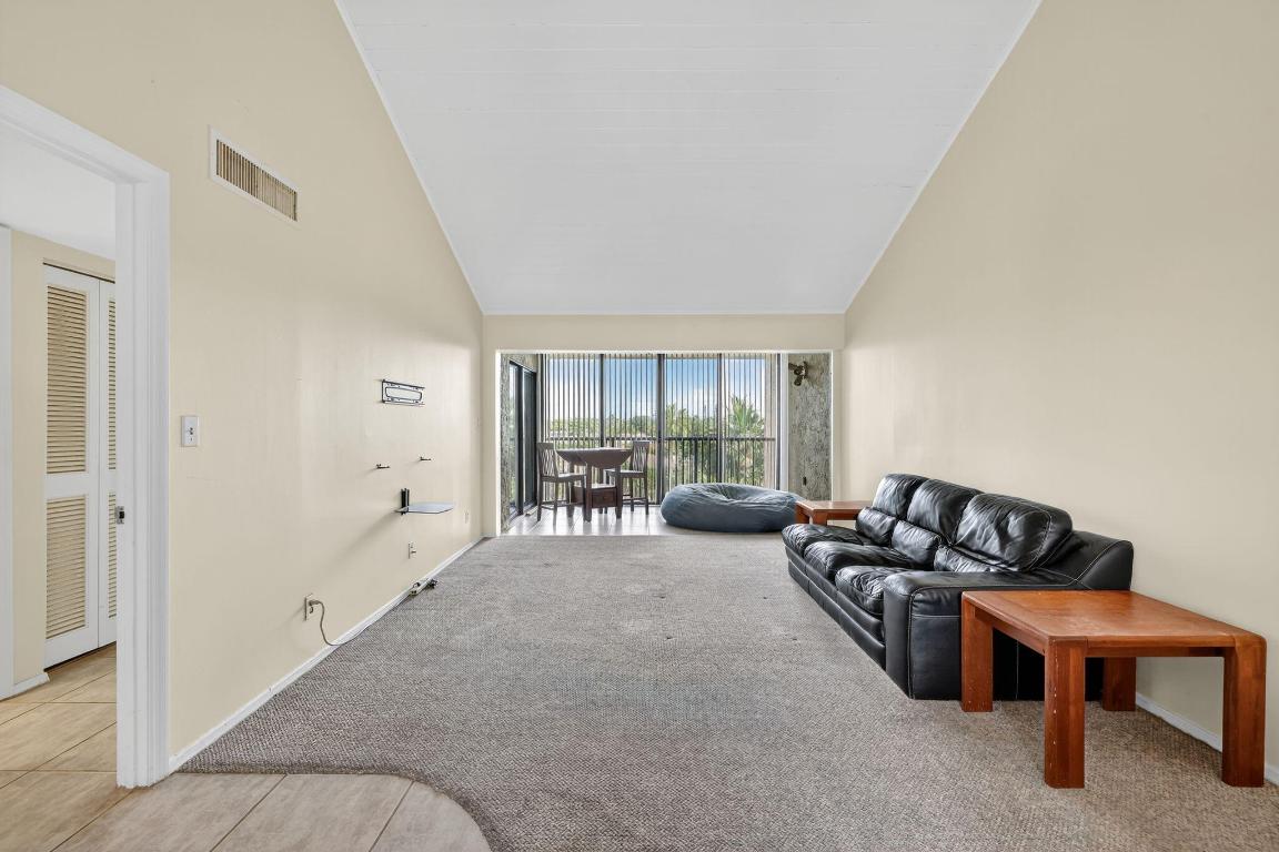 2400 S Ocean Drive 3944