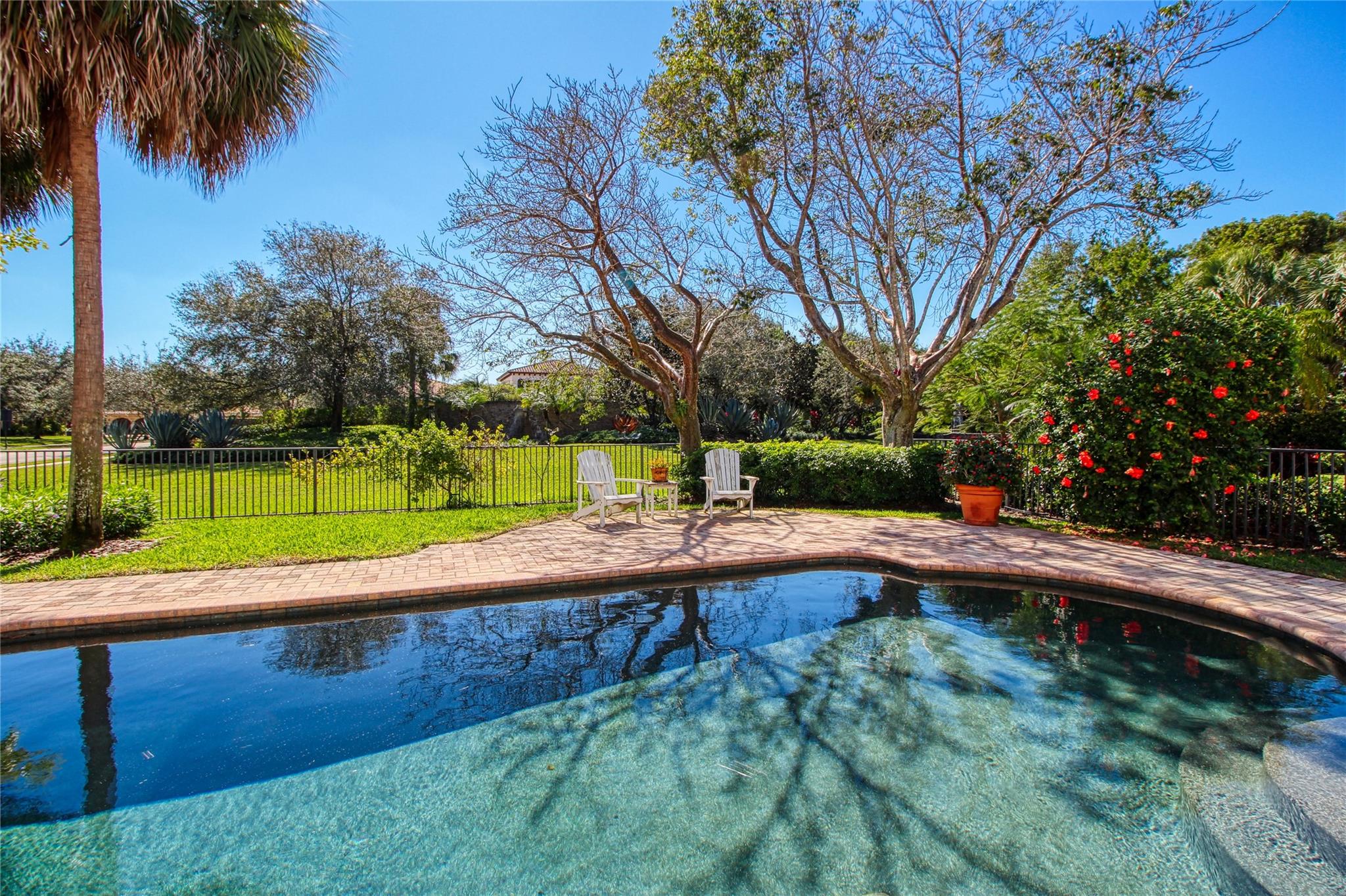PARKLAND GOLF AND COUNTRY - Residential