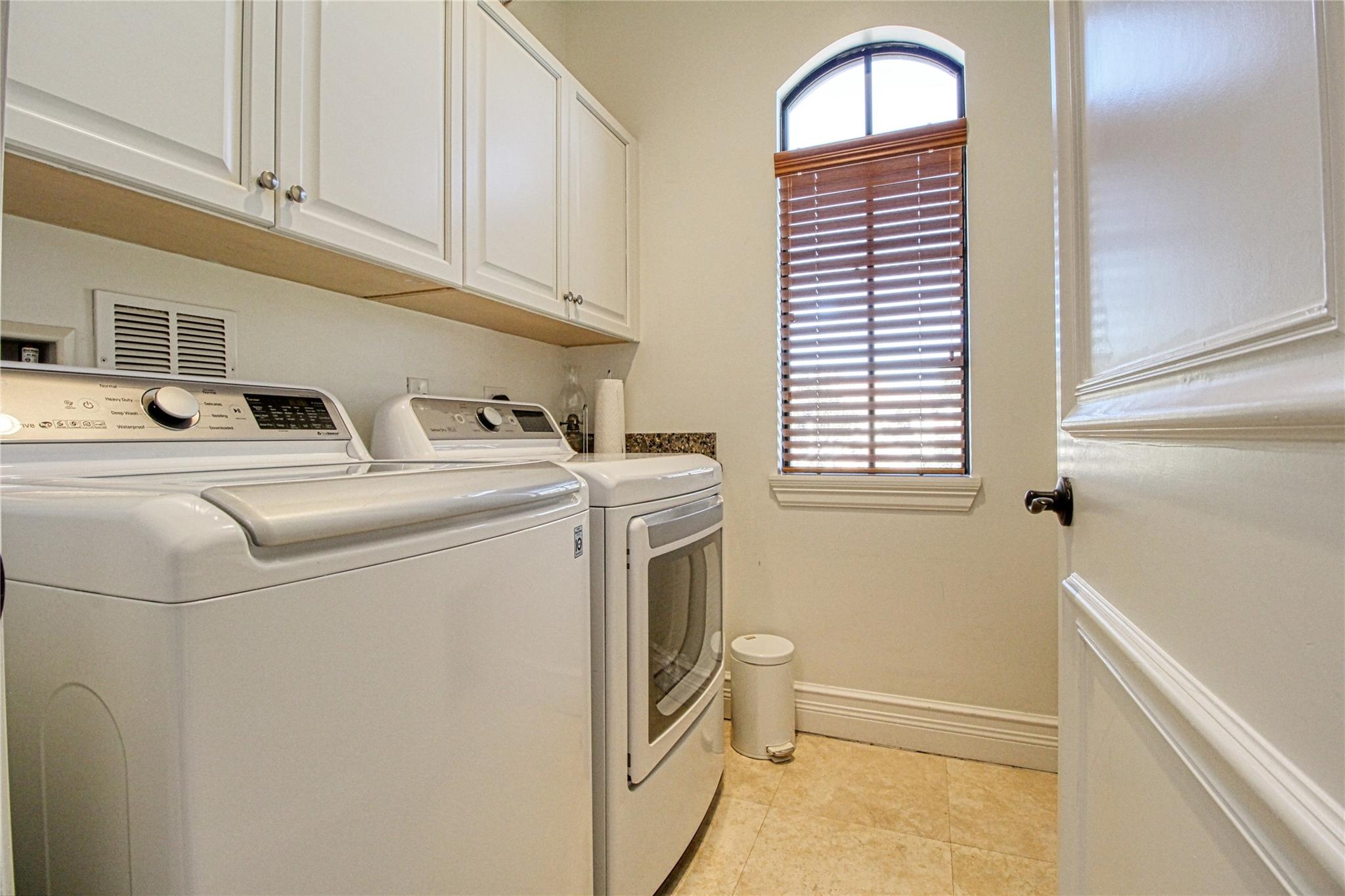 PARKLAND GOLF AND COUNTRY - Residential
