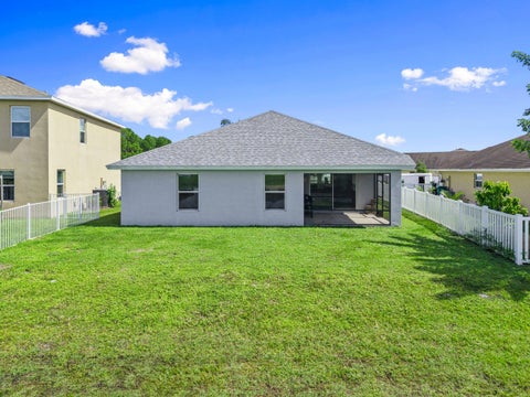Tiny photo for 425 SEAFOAM Circle, Fort Pierce, FL 34945 (MLS # B26090317)