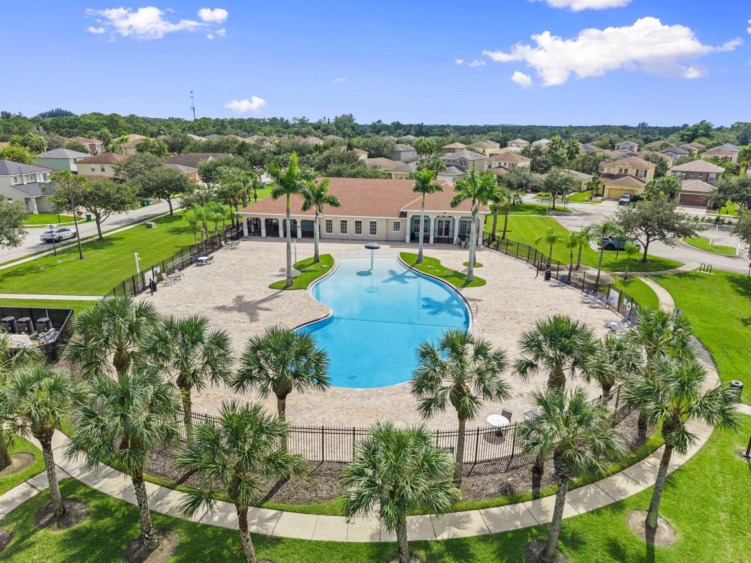 425 SEAFOAM Circle