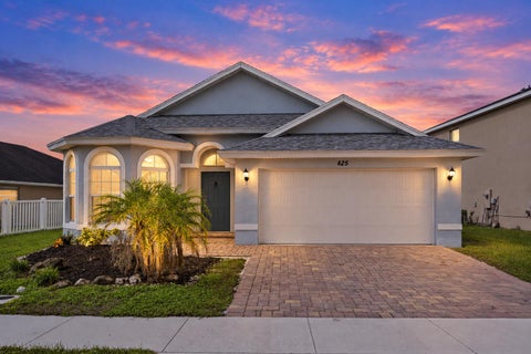 Photo of 425 SEAFOAM Circle, Fort Pierce, FL 34945 (MLS # B26090317)