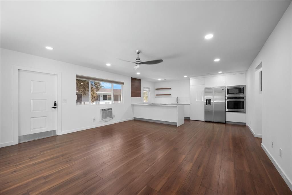 Photo of 2100 NE 39th Street #408, Fort Lauderdale, FL 33308 (MLS # F10463835)