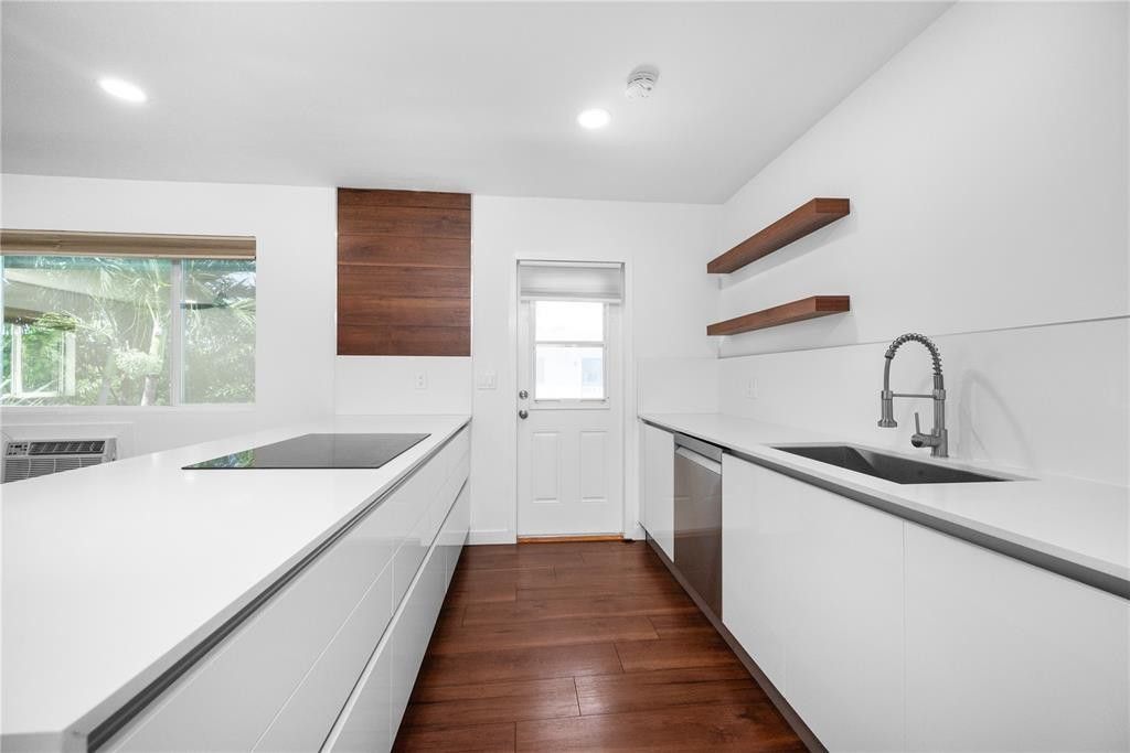 Photo of 2100 NE 39th Street #408, Fort Lauderdale, FL 33308 (MLS # F10463835)