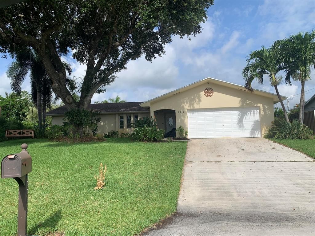 Photo of 9615 Cypress Street, Palm Beach Gardens, FL 33410 (MLS # R10719222)