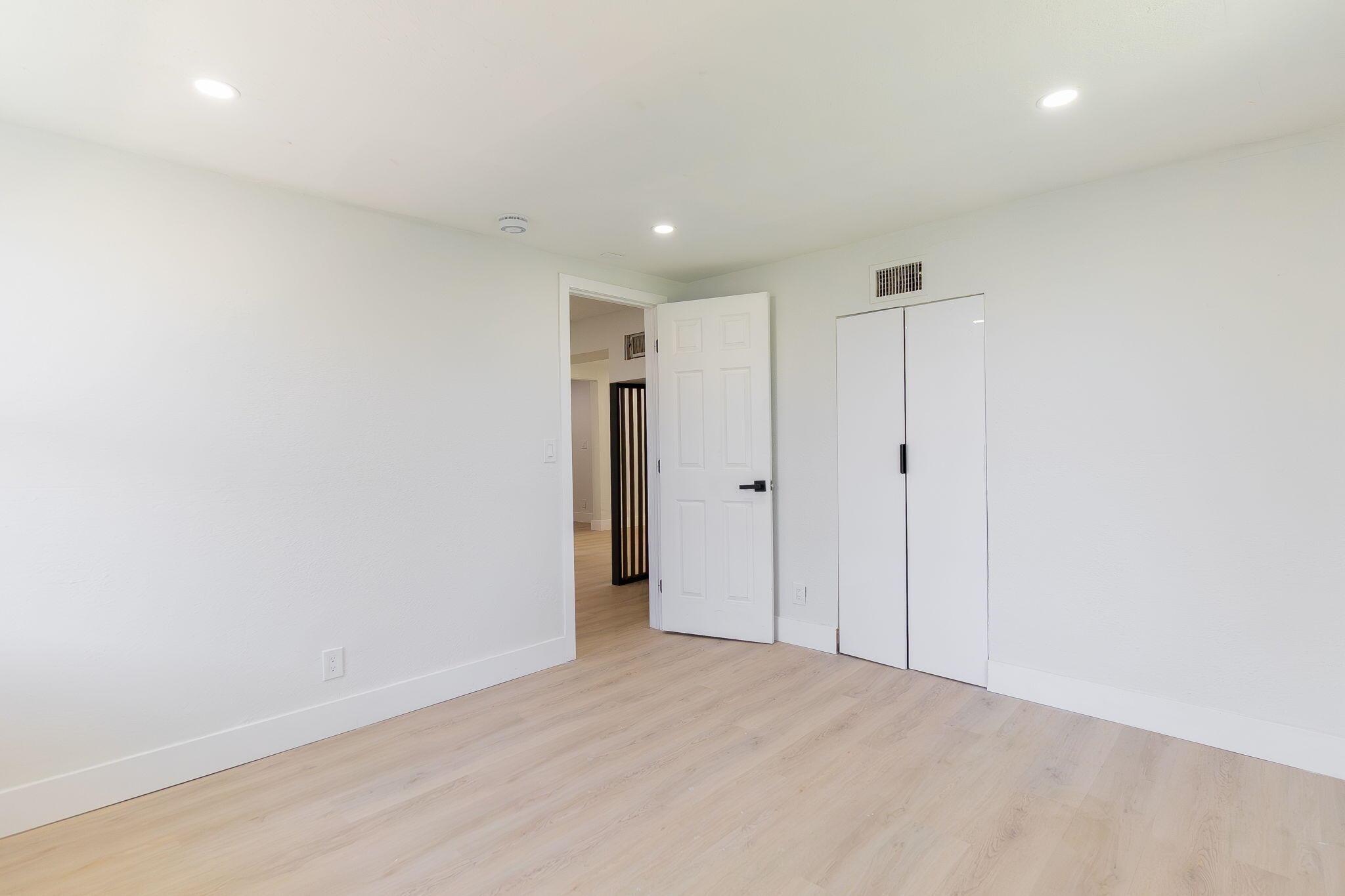 DUNBAR TERR - Residential Lease