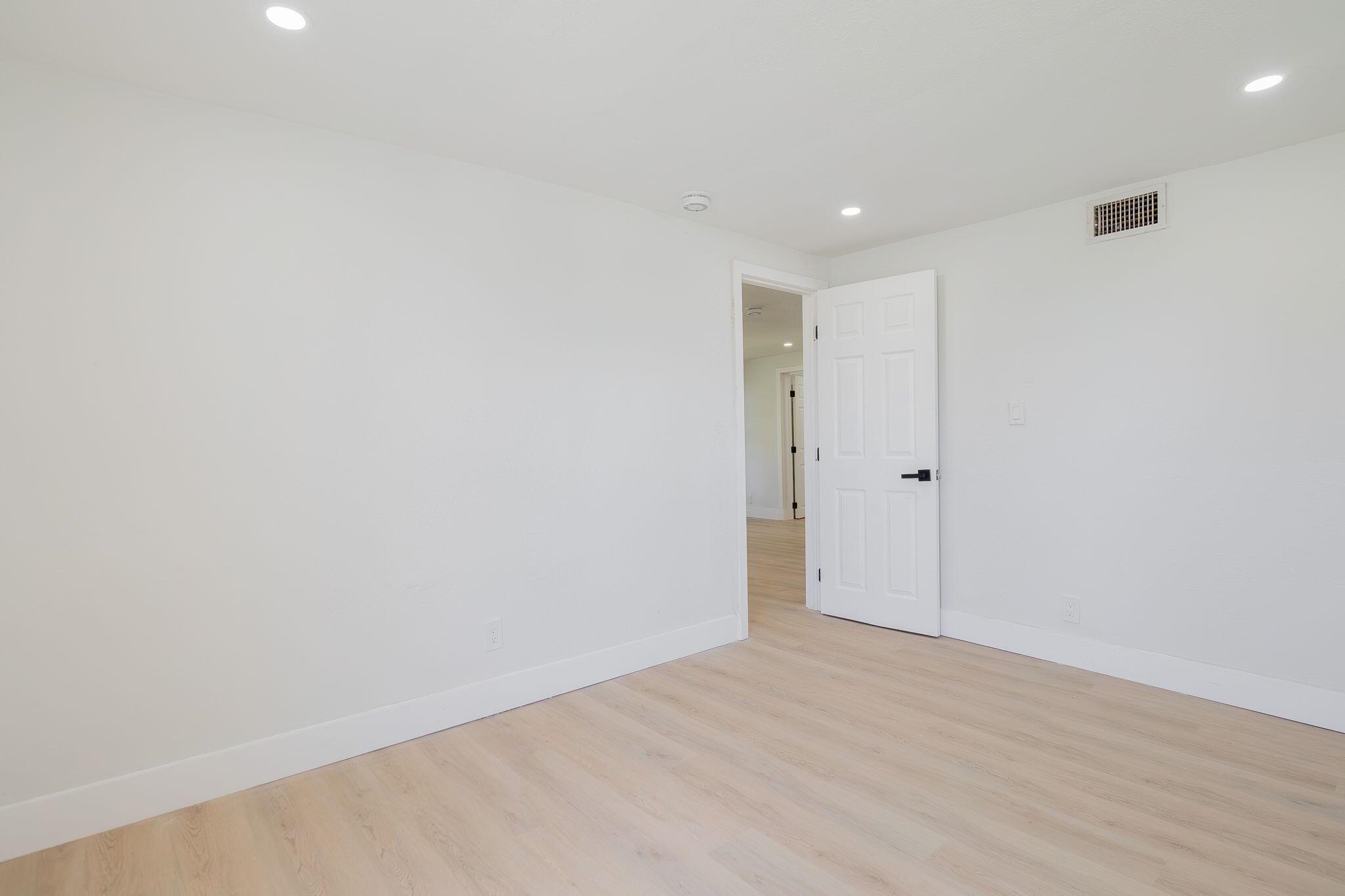 DUNBAR TERR - Residential Lease