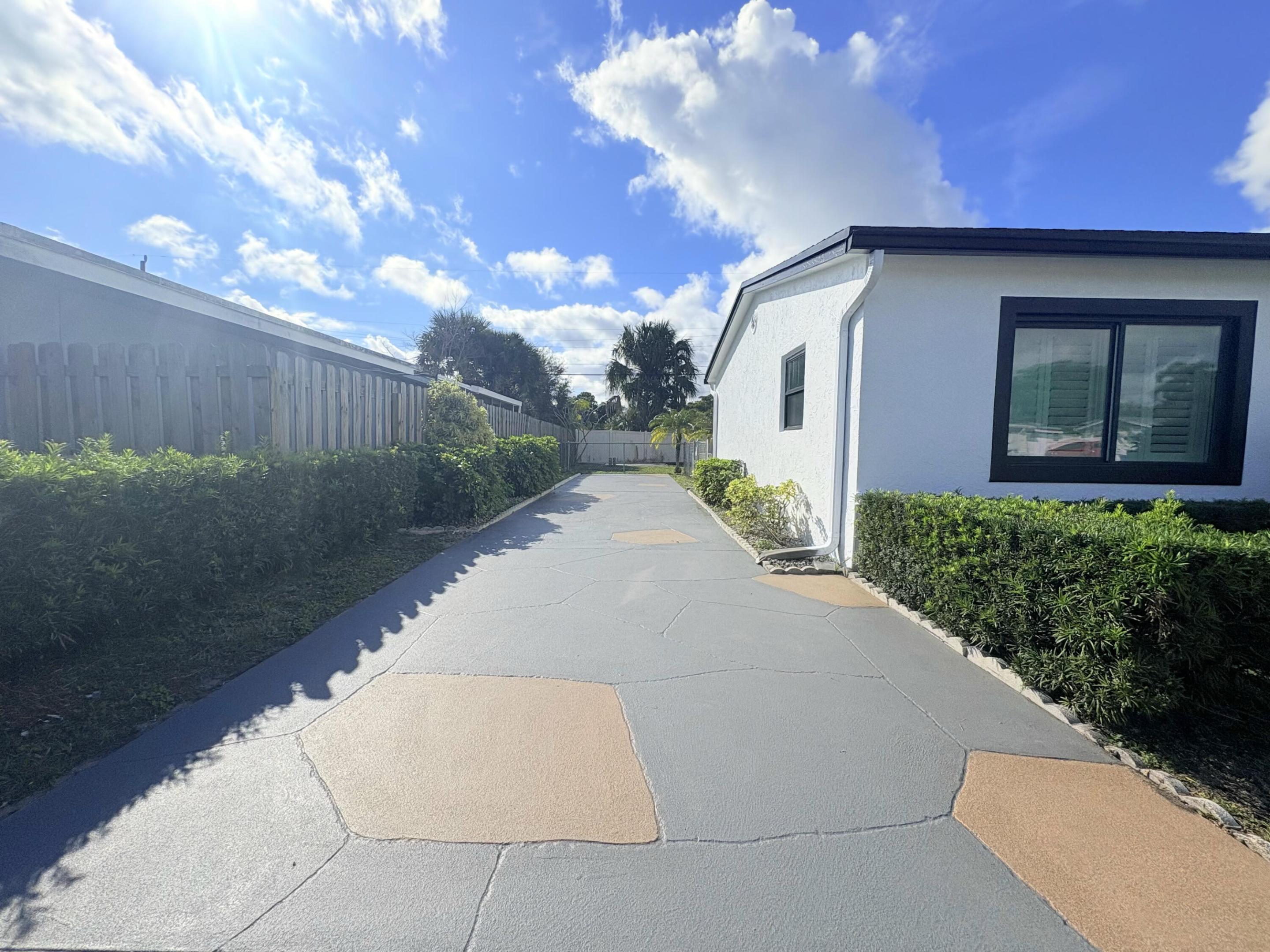 LARSON - Residential