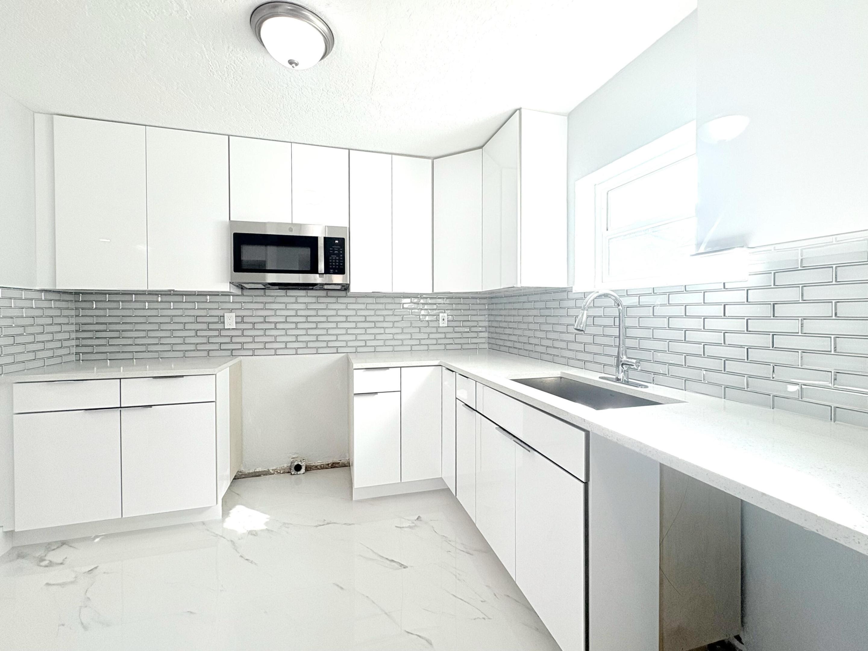 LARSON - Residential