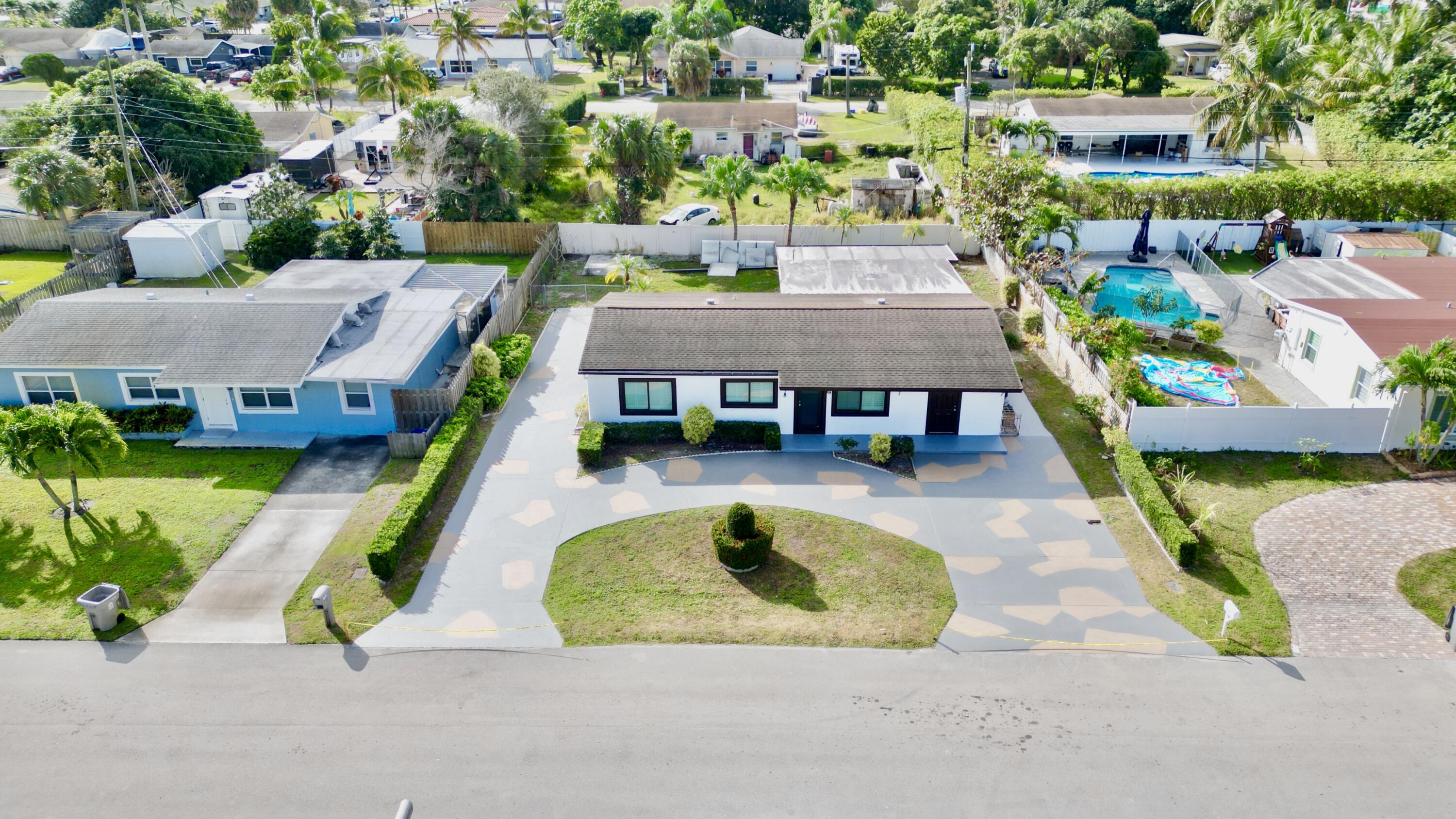 LARSON - Residential