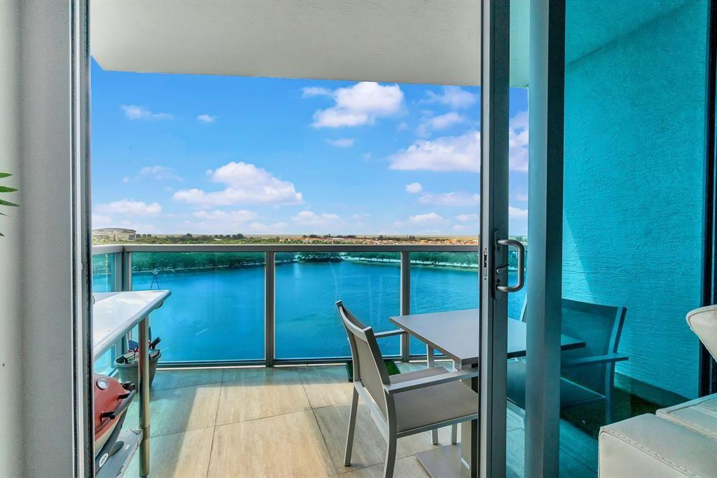 TAO SAWGRASS - Residential