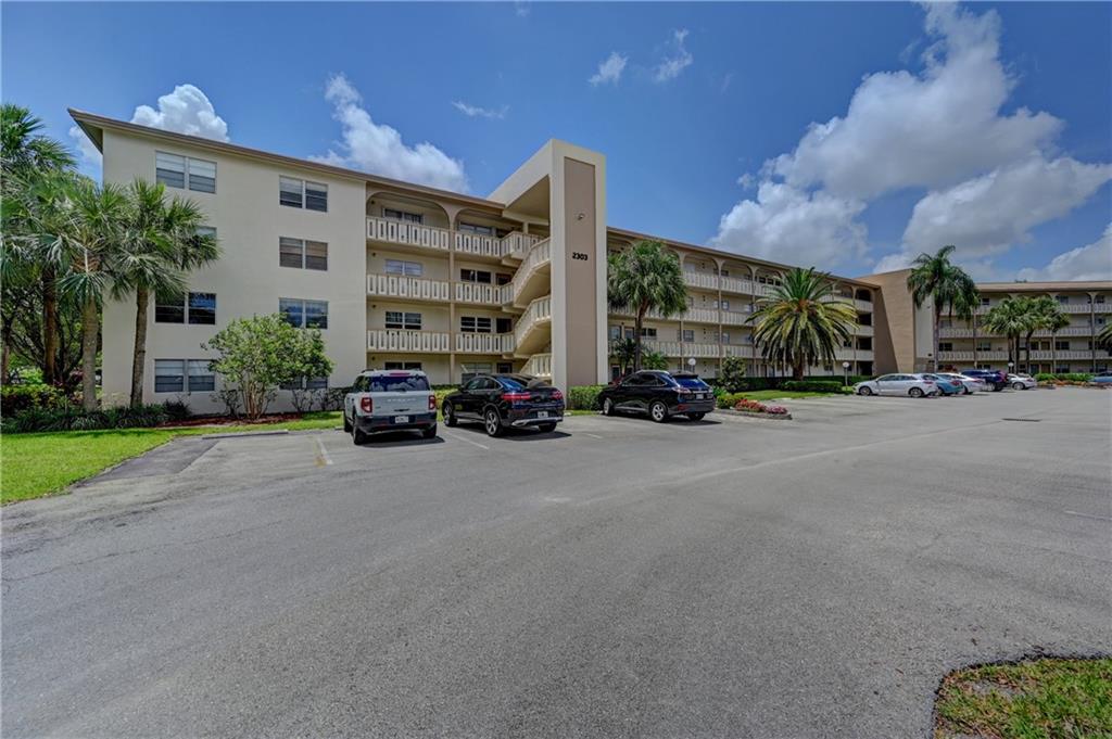 WYNMOOR VILLAGE - Residential
