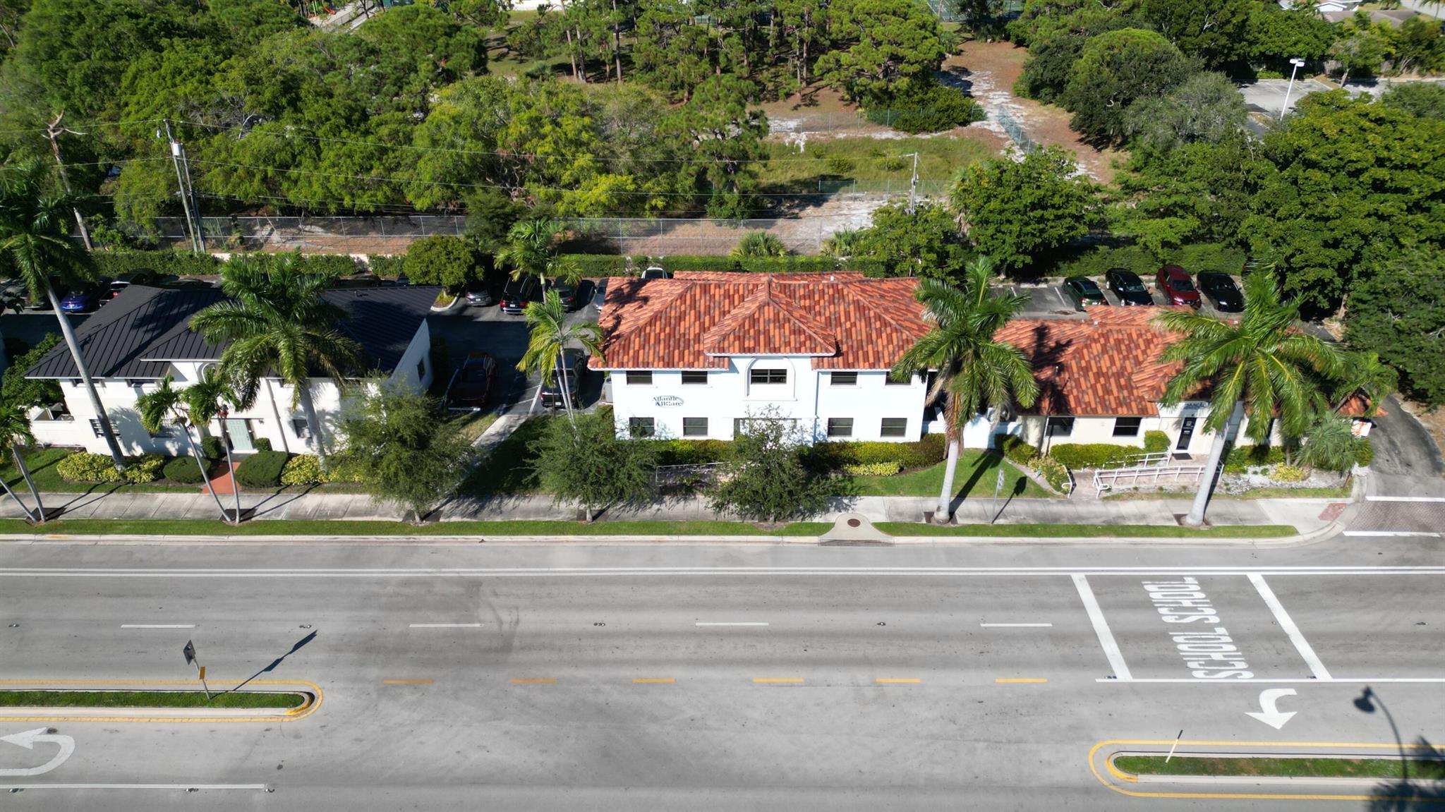 817 E Hillsboro Boulevard