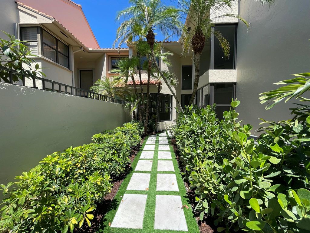 Photo of 13890 Parc Drive, Palm Beach Gardens, FL 33410 (MLS # R11082119)