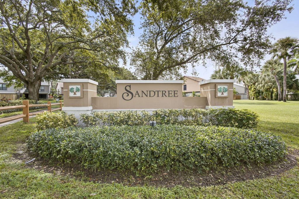 Photo of 323 Sandtree Drive, Palm Beach Gardens, FL 33403 (MLS # R11129153)