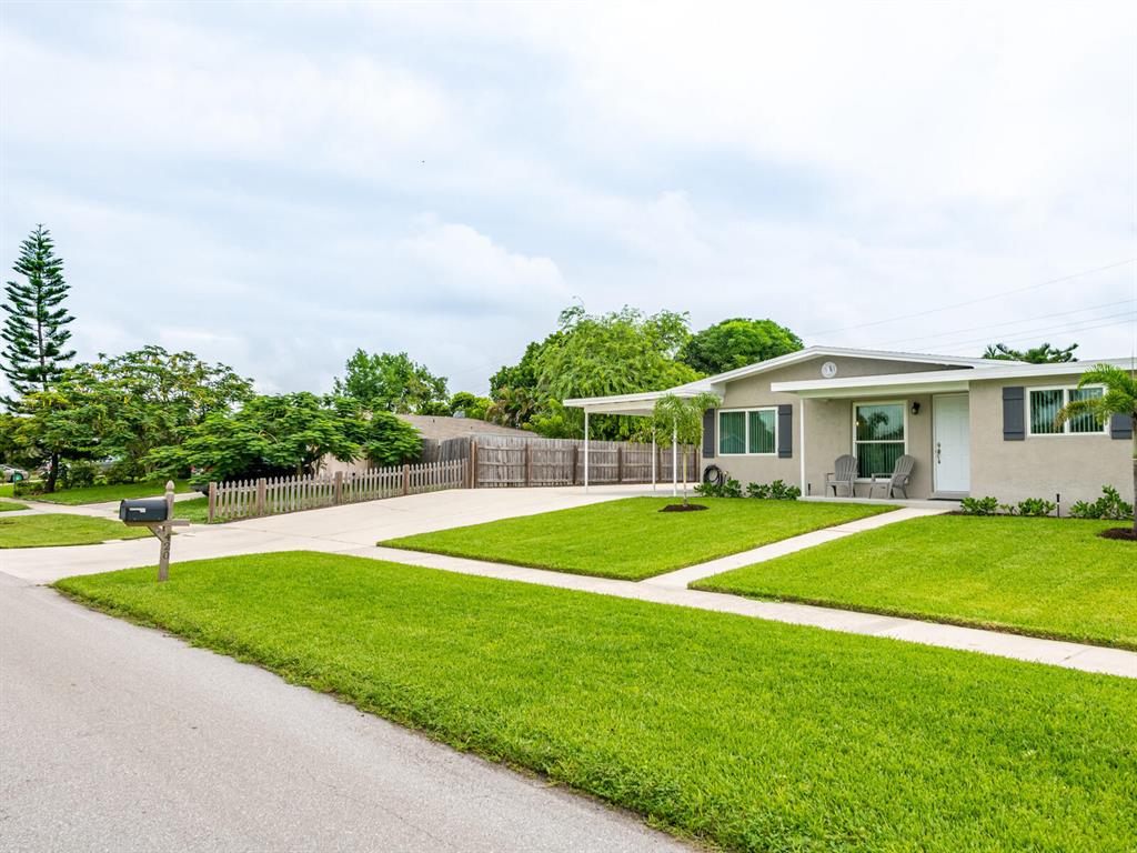 LANTANA HEIGHTS - Residential