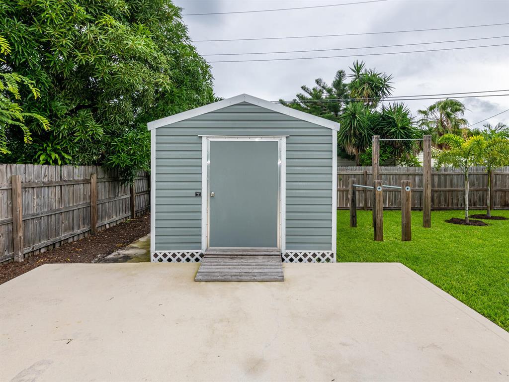 LANTANA HEIGHTS - Residential