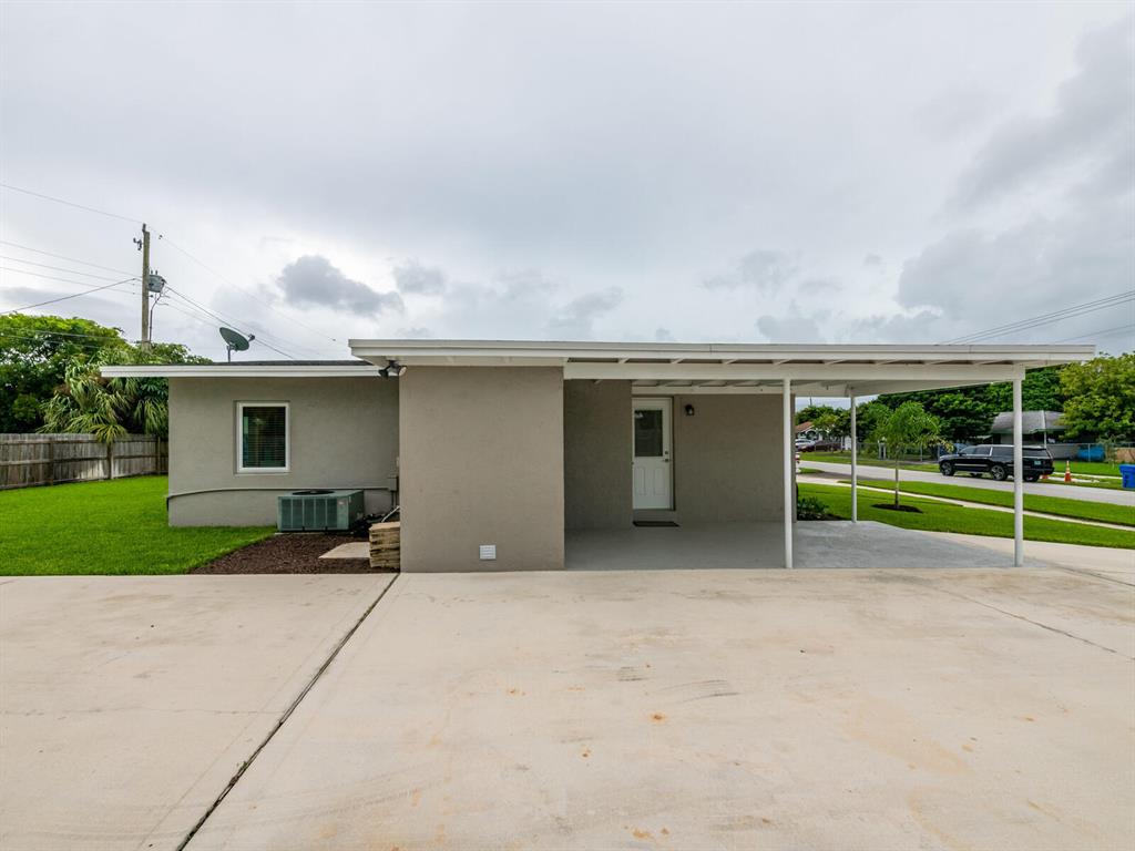 LANTANA HEIGHTS - Residential