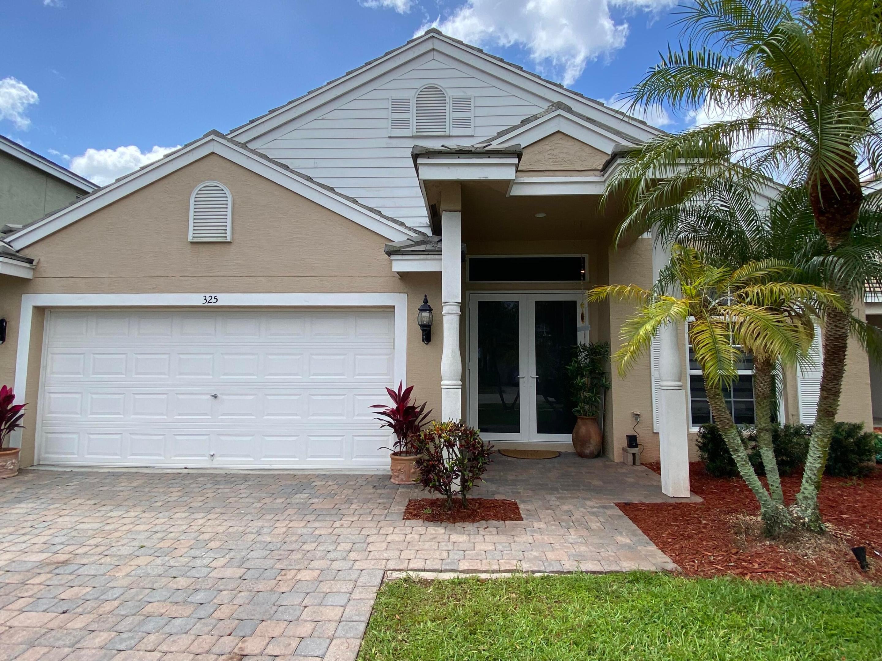 325 Berenger Walk