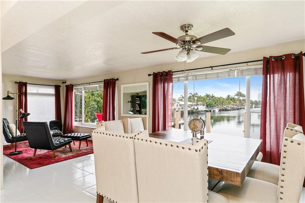 Photo of 940 SE 22nd Ave, Pompano Beach, FL 33062 (MLS # F10316414)
