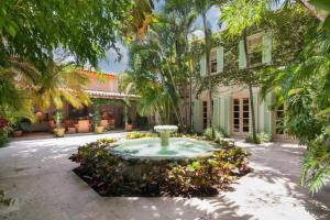 POINCIANA PARK 2ND ADD - Residential