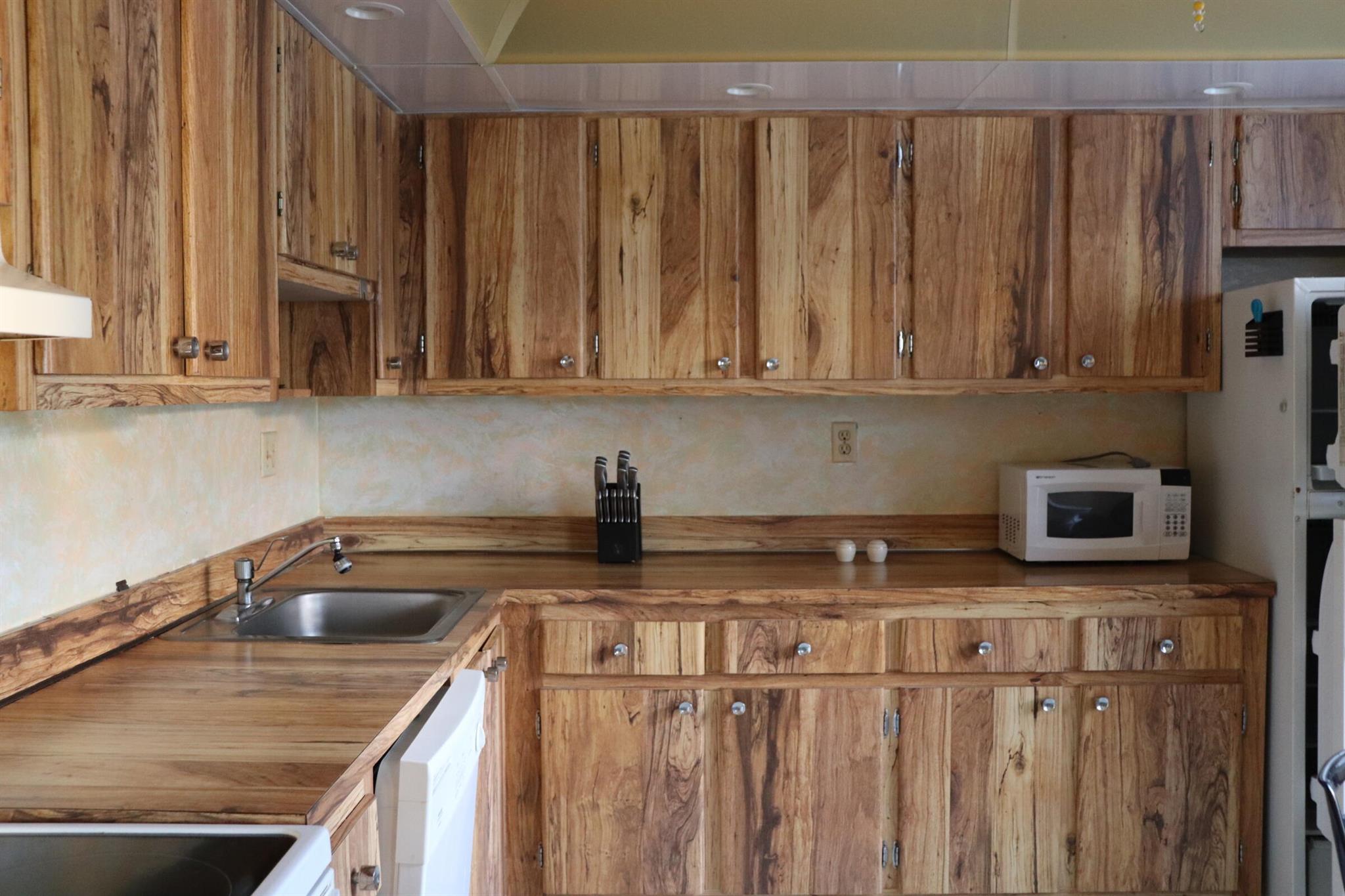 KINGS POINT CAPRI CONDOS - Residential Lease