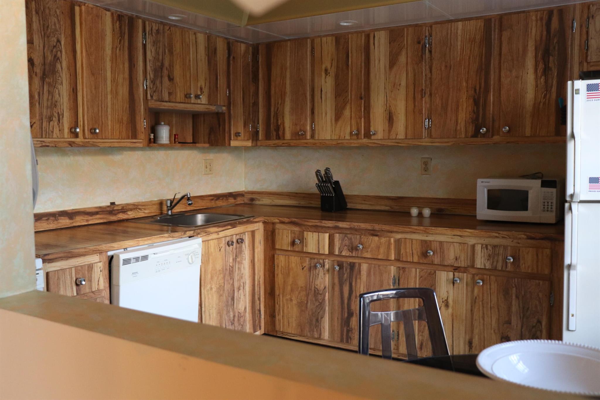 KINGS POINT CAPRI CONDOS - Residential Lease