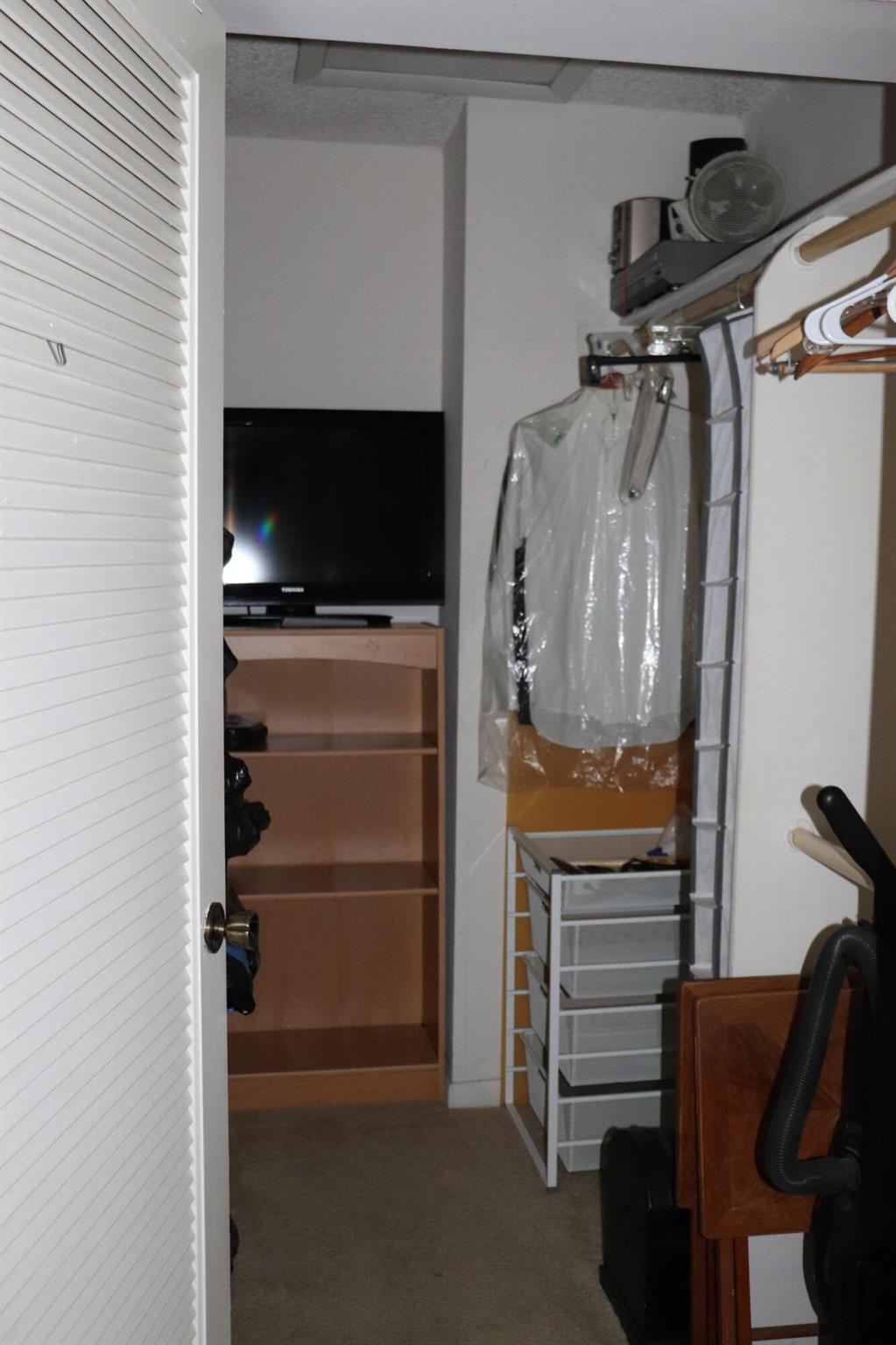 KINGS POINT CAPRI CONDOS - Residential Lease