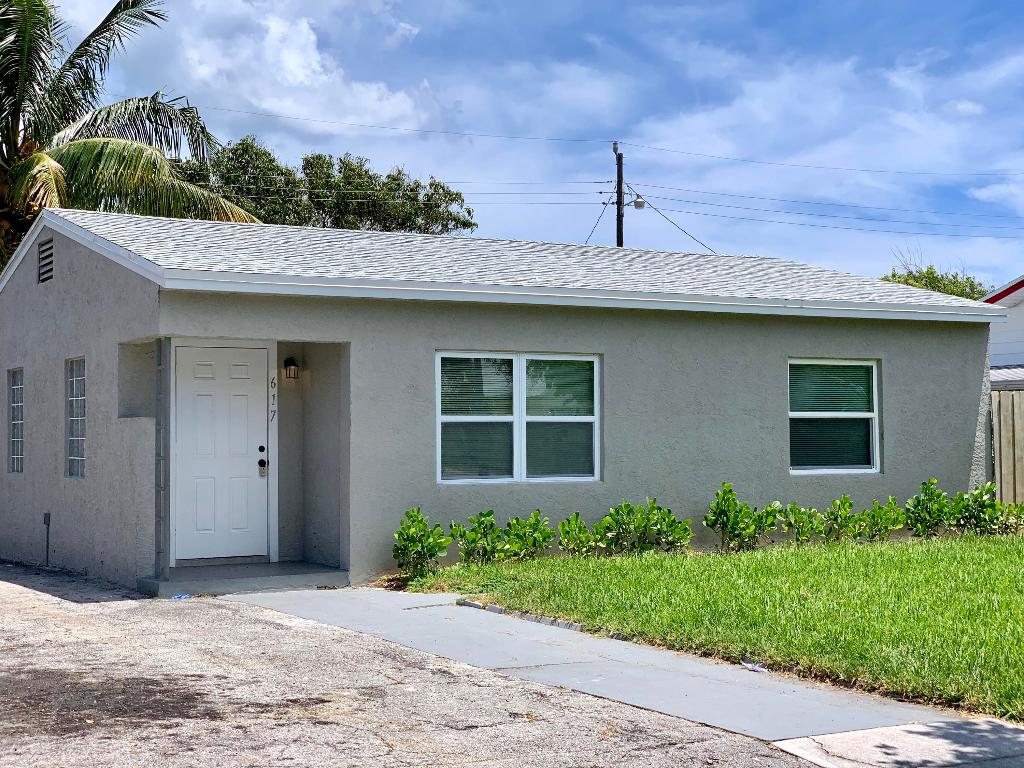 NORTH PALM BCH 4 - Residential Lease