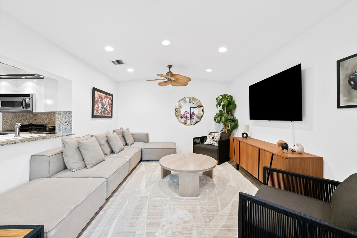 Lighthouse Point 6th Sec - Residential