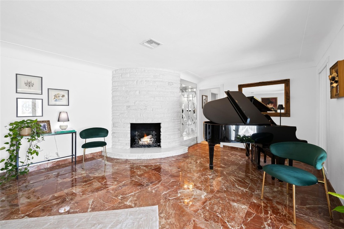 Lighthouse Point 6th Sec - Residential