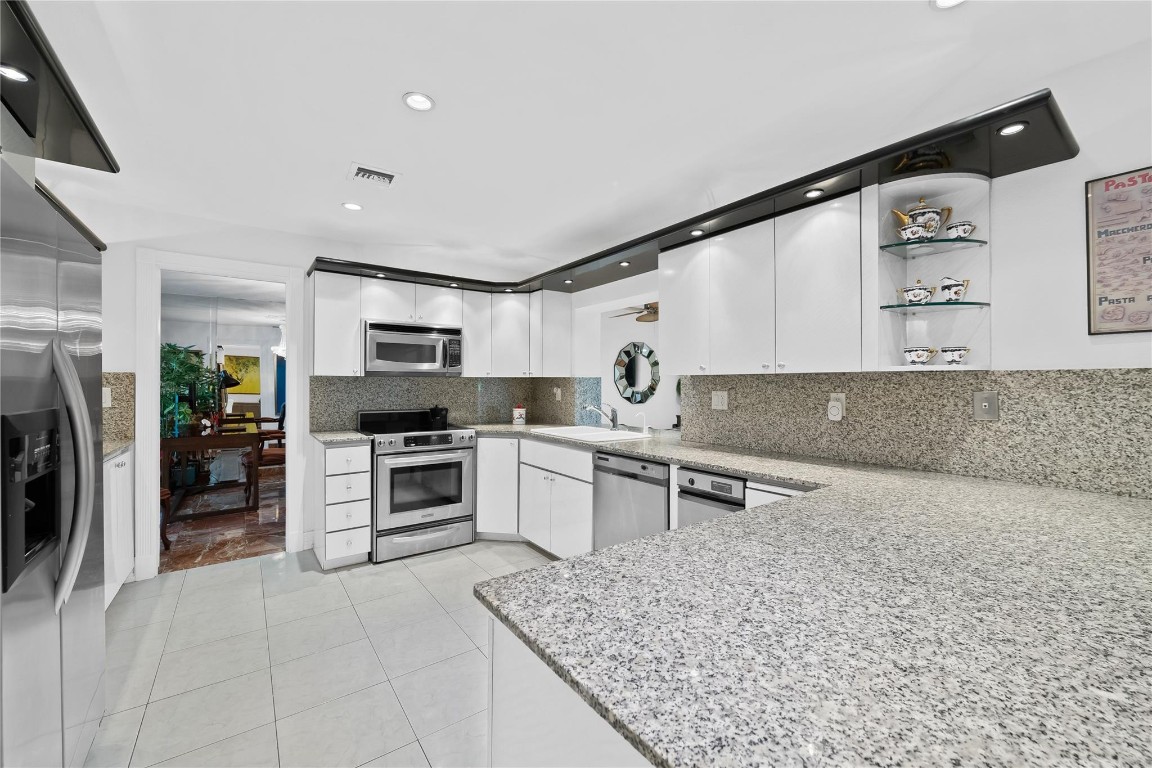 Lighthouse Point 6th Sec - Residential