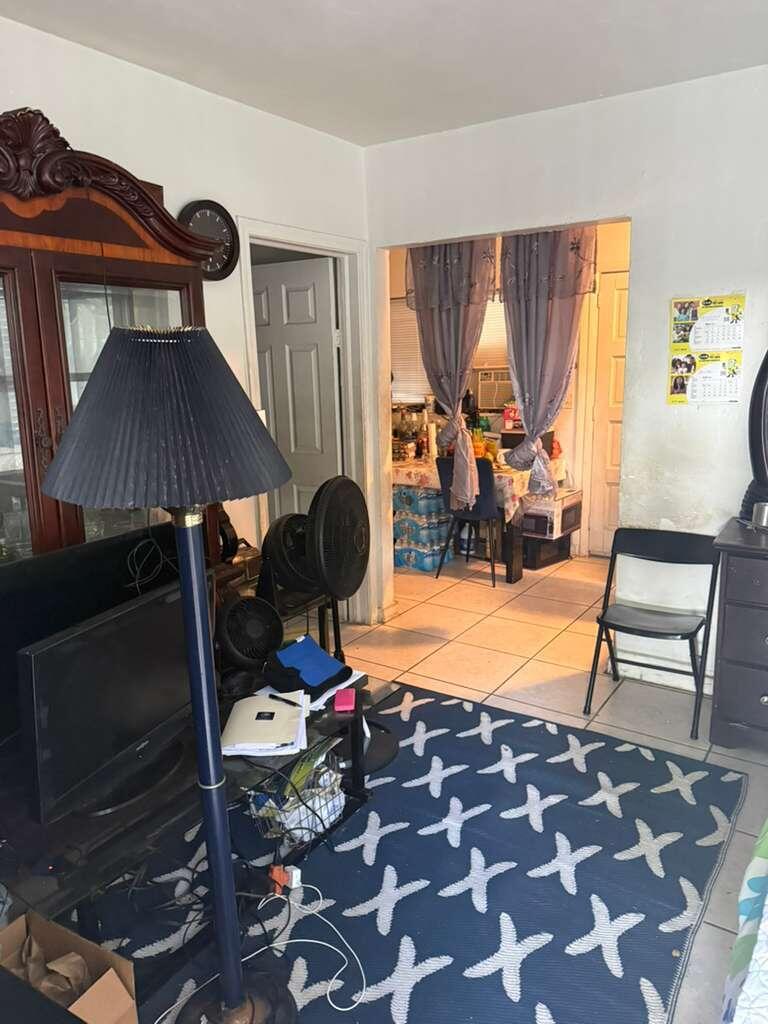 INGLEWOOD GARDENS - Residential Income