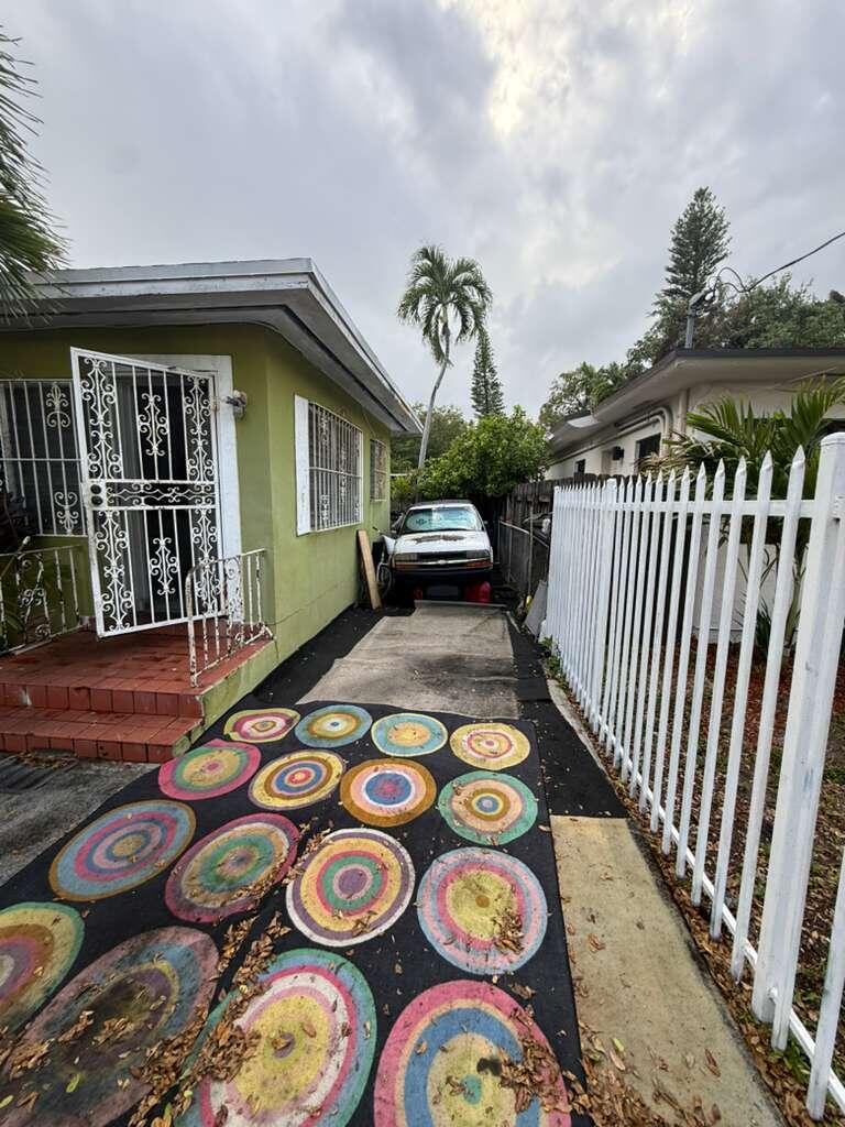 INGLEWOOD GARDENS - Residential Income