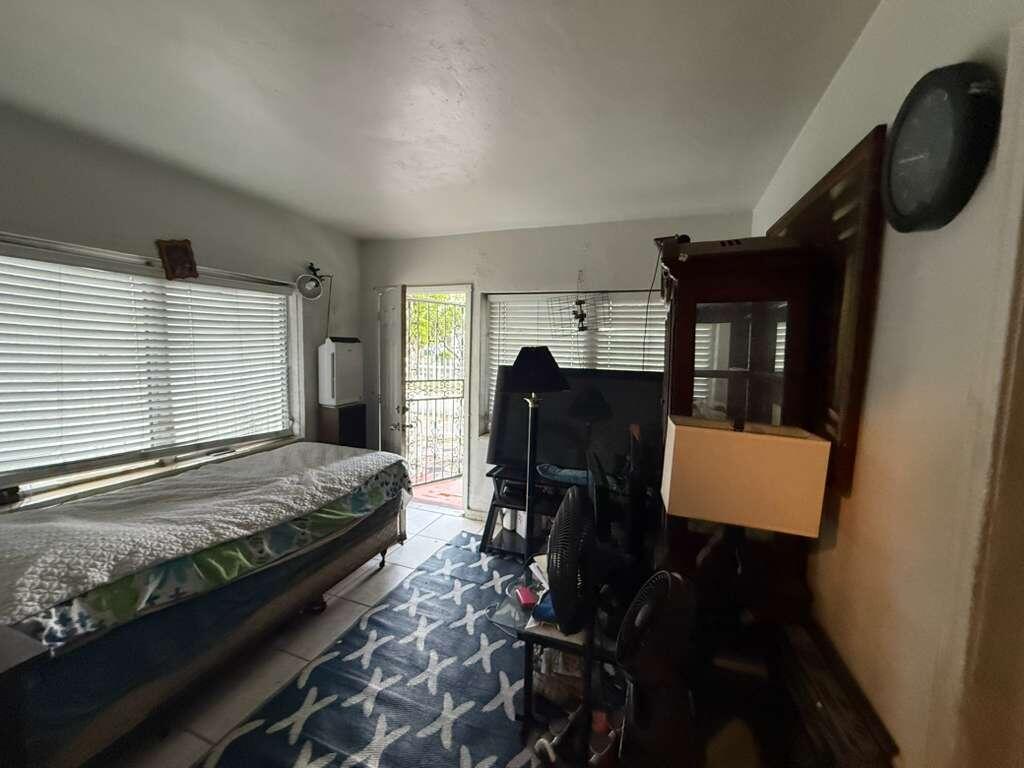 INGLEWOOD GARDENS - Residential Income