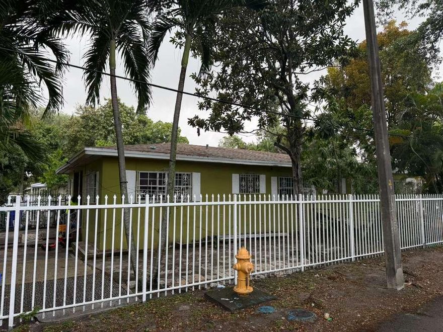 Duplex in Miami's fast-growing Little River/Little Haiti area, just minutes from Wynwood, Design District, and major highways. Ideal for investors or owner-occupants seeking rental income. Features two separate units with private entrances, spacious layouts, and strong value-add potential. Generous lot allows for outdoor upgrades or added parking. High rental demand driven by ongoing redevelopment and prime location near key employment and entertainment hubs. Great opportunity to own in a rapidly appreciating neighborhood.
