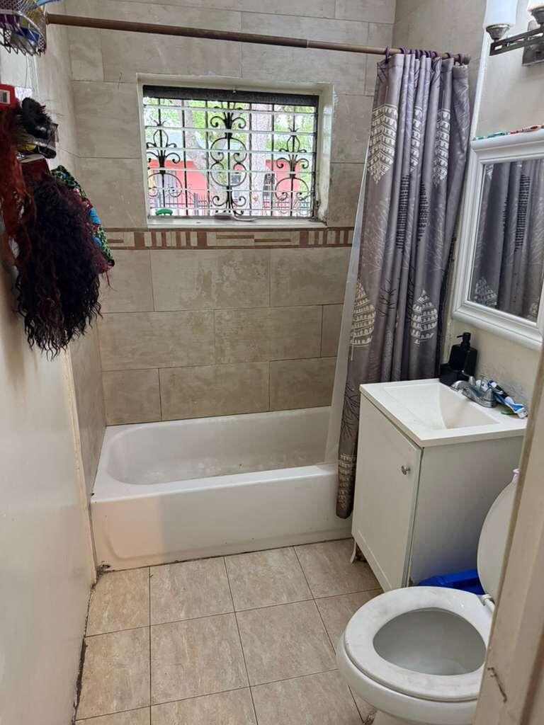 INGLEWOOD GARDENS - Residential Income