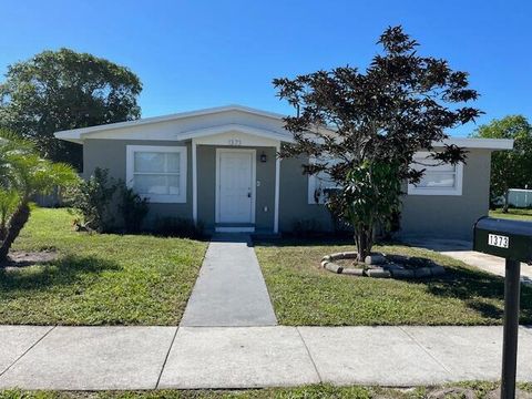 1373 W 30th Street Riviera Beach FL 33404