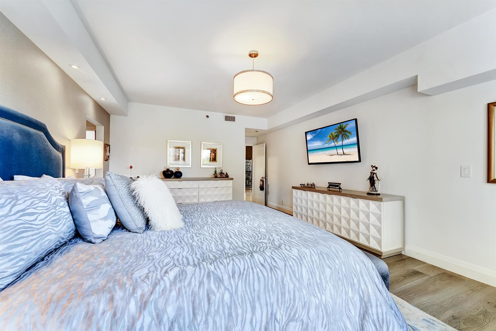 IMPERIAL ROYALE AT BOCA P - Residential