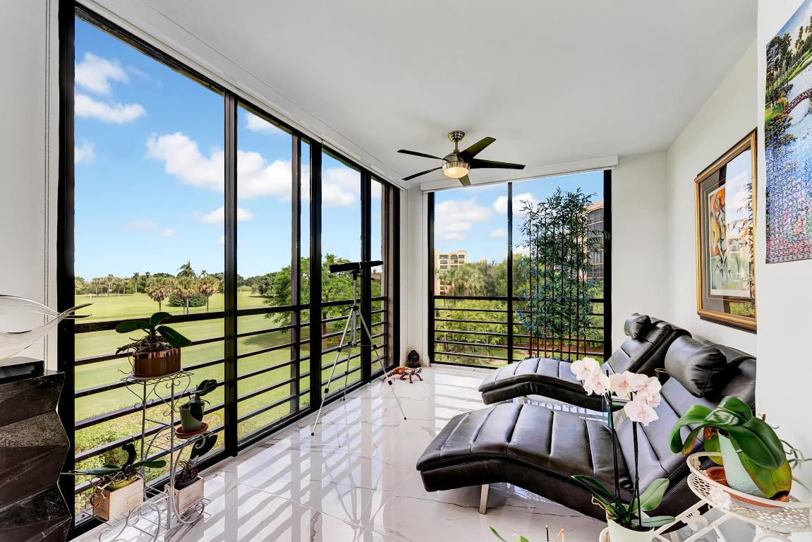 IMPERIAL ROYALE AT BOCA POINTE CONDO - Residential