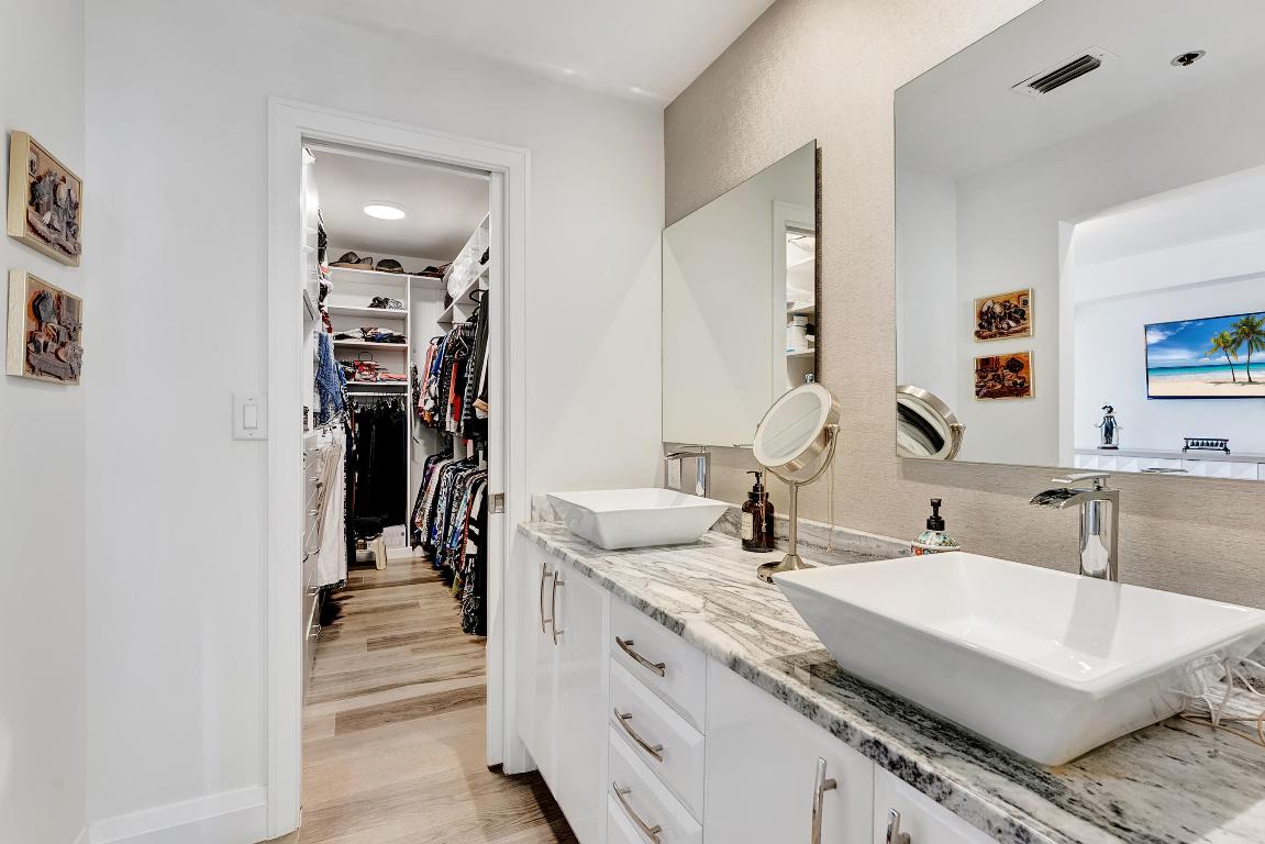 IMPERIAL ROYALE AT BOCA POINTE CONDO - Residential