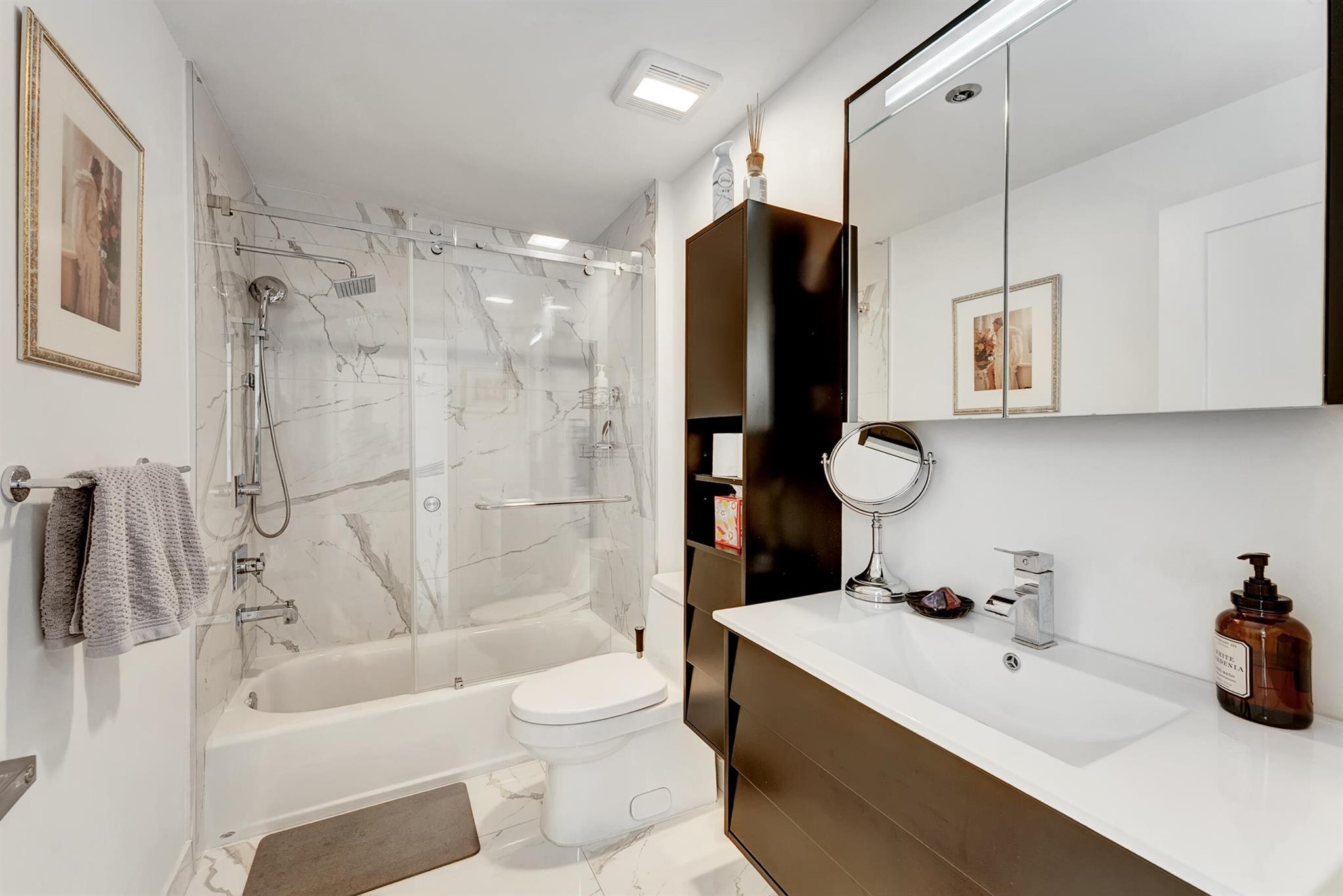 IMPERIAL ROYALE AT BOCA P - Residential