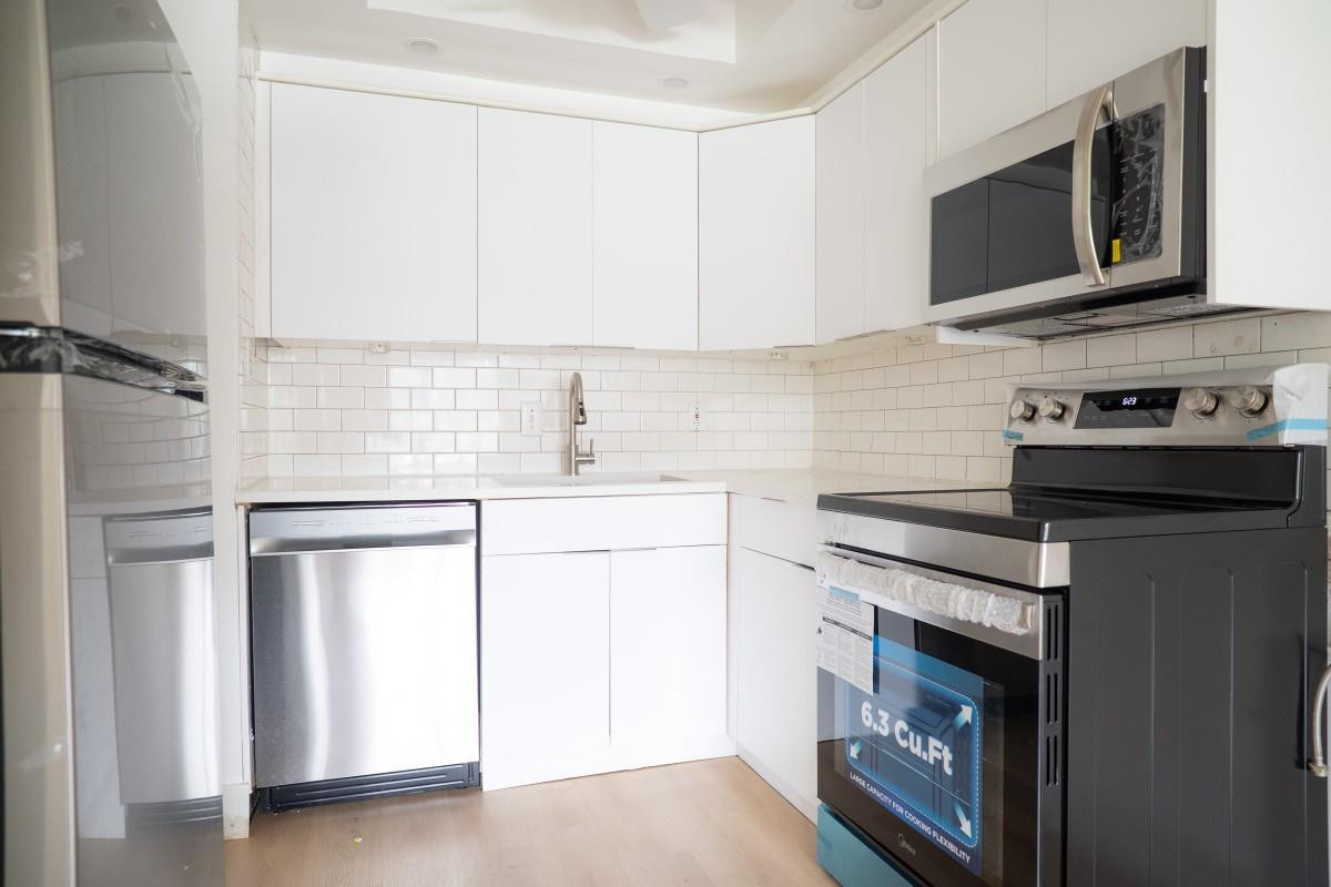 CANADIAN OCEAN BREEZE CON - Residential