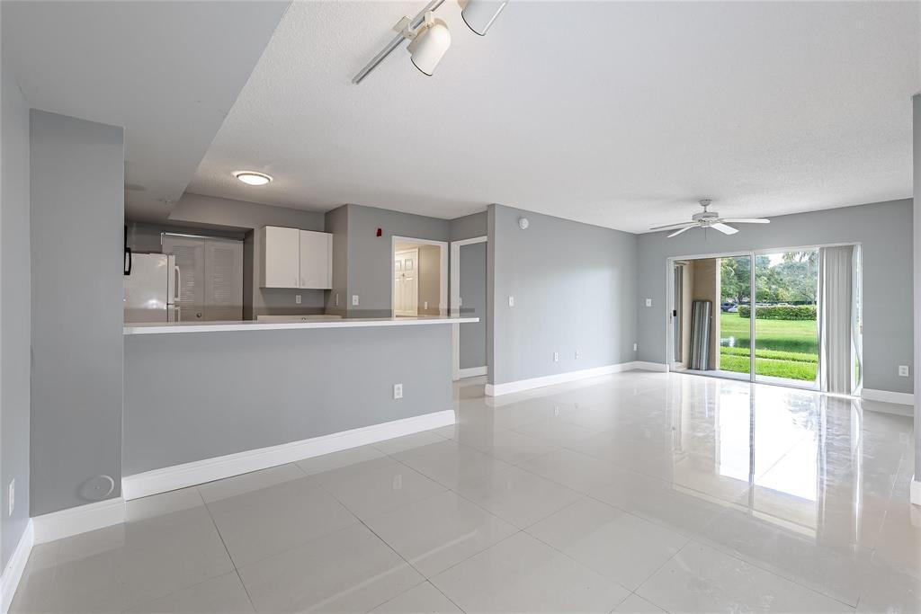 ROYAL GRAND CONDO - Residential Lease