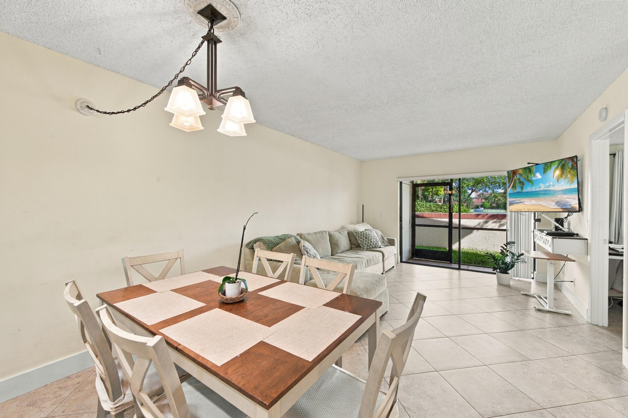 6585 Somerset Drive 102
