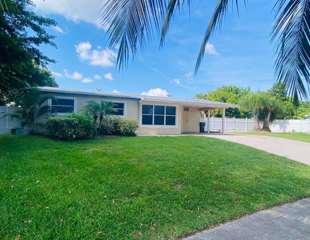 Photo of 12263 Hillman Circle, Palm Beach Gardens, FL 33410 (MLS # R11014096)