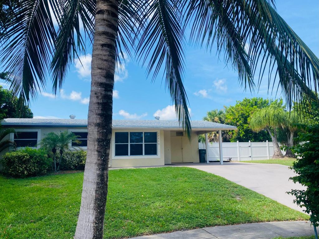 Photo of 12263 Hillman Circle, Palm Beach Gardens, FL 33410 (MLS # R11014096)