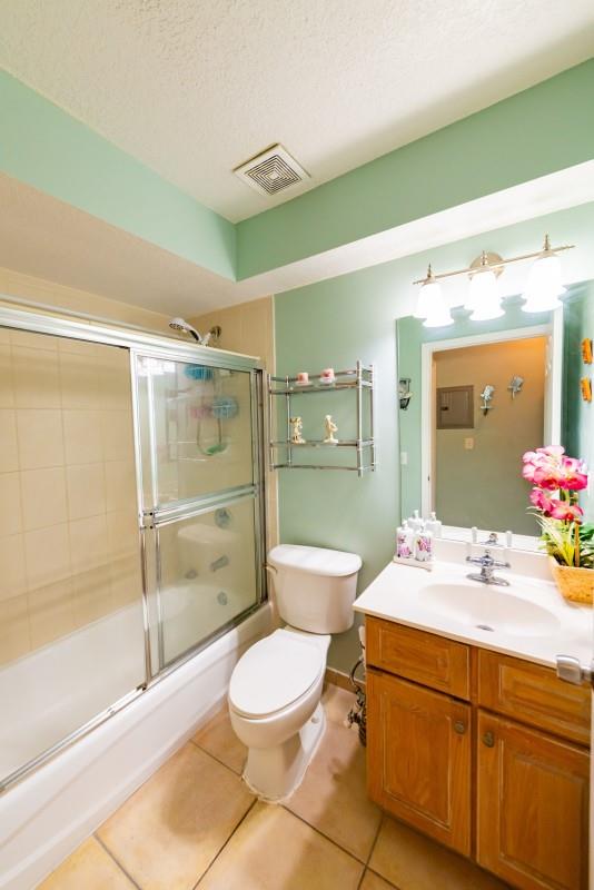 SEVENTEENTH PLACE CONDO - Residential