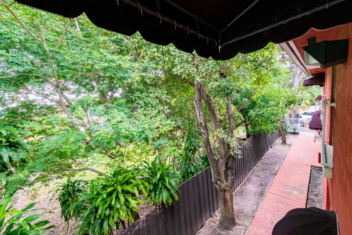 SEVENTEENTH PLACE CONDO - Residential