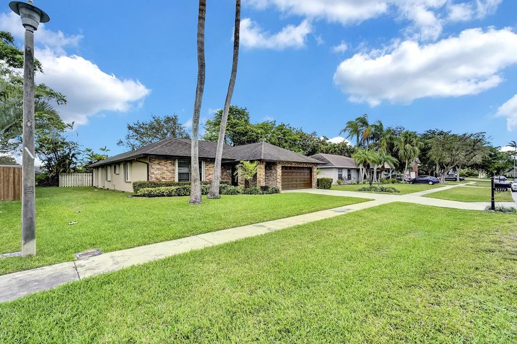 Photo of 21272 Purple Sage Lane, Boca Raton, FL 33428 (MLS # R10961889)